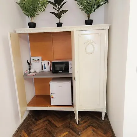 Ludovic Boutique-3